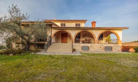 Villa in Montaione, Florence