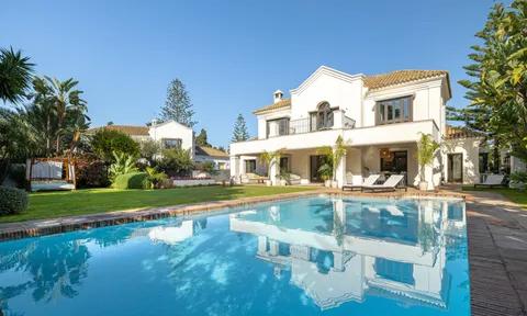 Villa in Estepona, Malaga