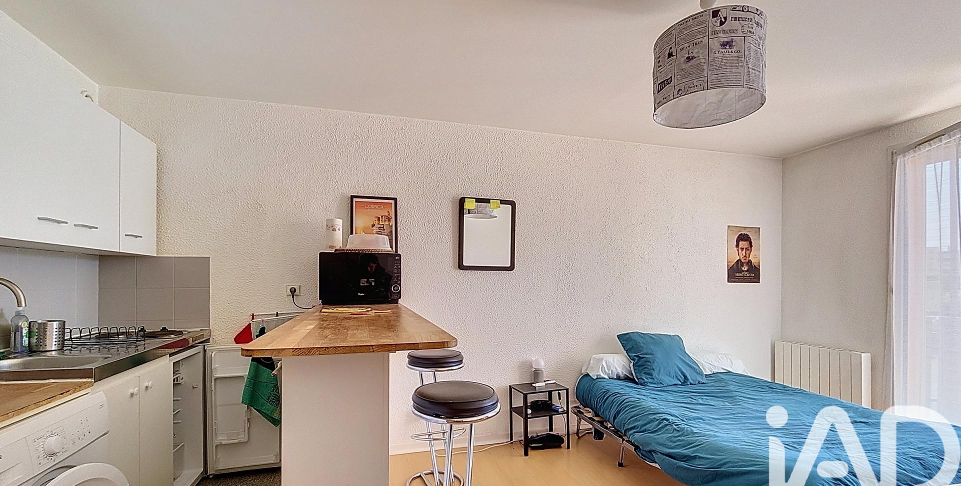 Studio in Lyon, Rhone