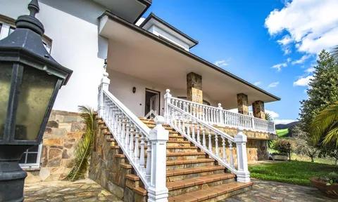 Villa in Munas De Arriba, Asturias