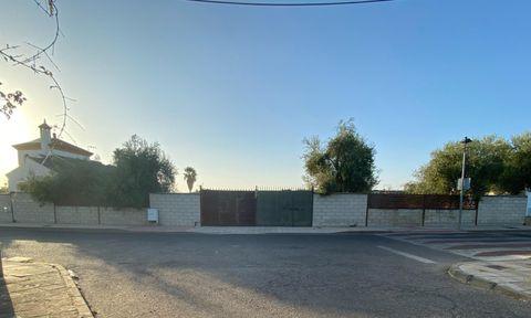 Land in Palomares Del Rio, Sevilla