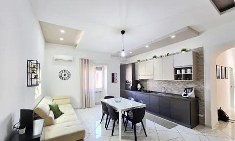 Apartment in Naples, Naples