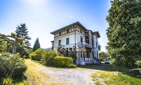 Villa in Pravia, Asturias