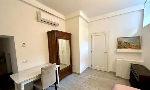 Studio in Florence, Florence
