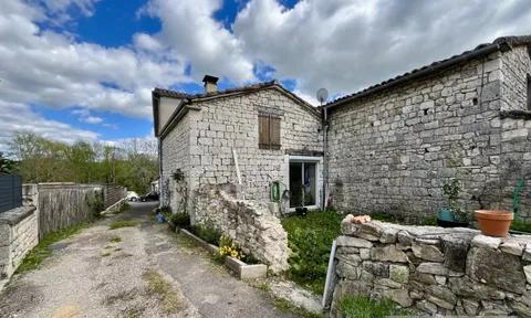 Country house in Fontanes, Lot
