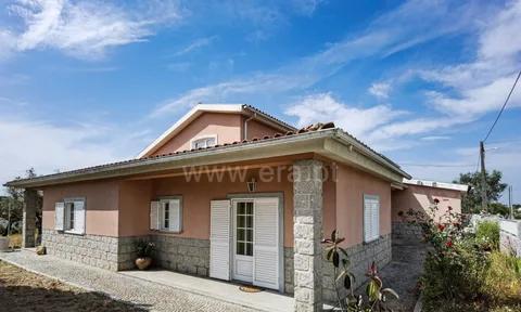 Villa in Oliveira do Hospital, Coimbra
